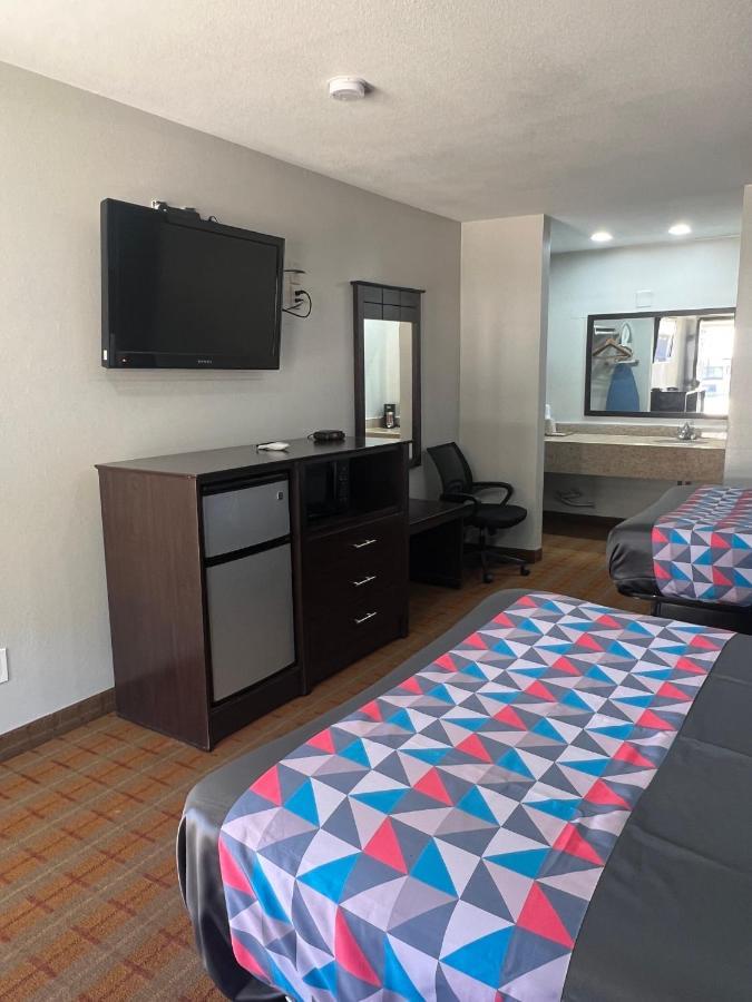 Economy Inn Ashdown Екстериор снимка